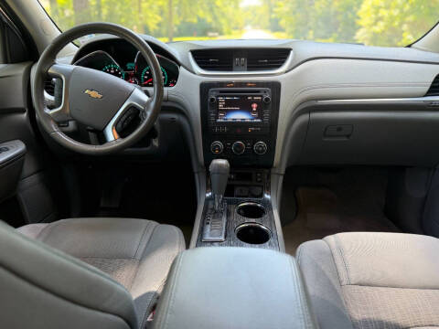 2017 Chevrolet Traverse LT