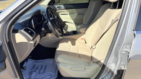 2017 Jeep Grand Cherokee Laredo