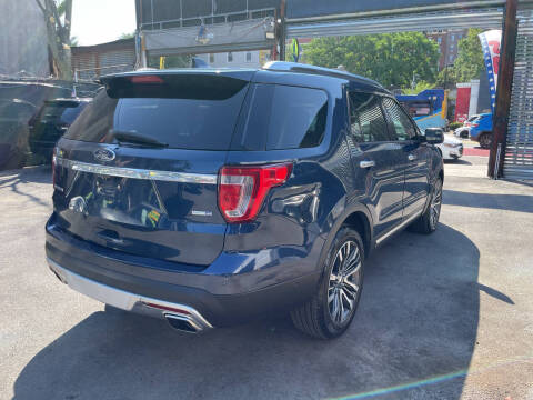 2017 Ford Explorer Platinum