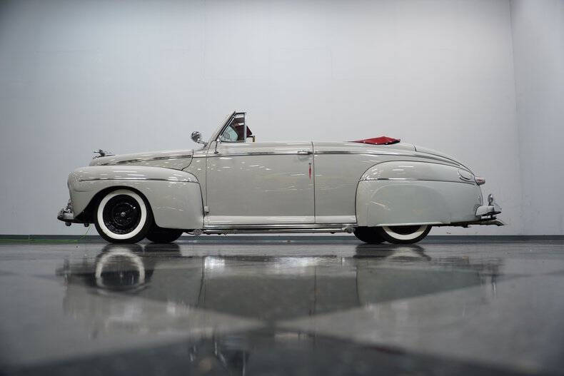 1946 Ford Super Deluxe