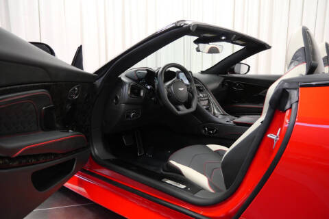 2023 Aston Martin DBS Superleggera