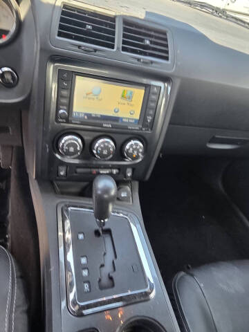 2012 Dodge Challenger SXT