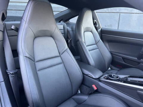 2022 Porsche 911 Carrera