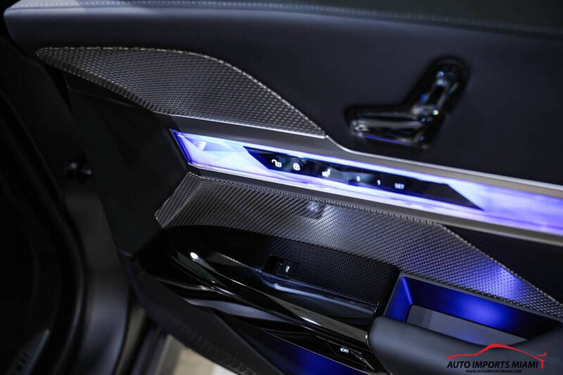 2025 BMW 7 Series 740i