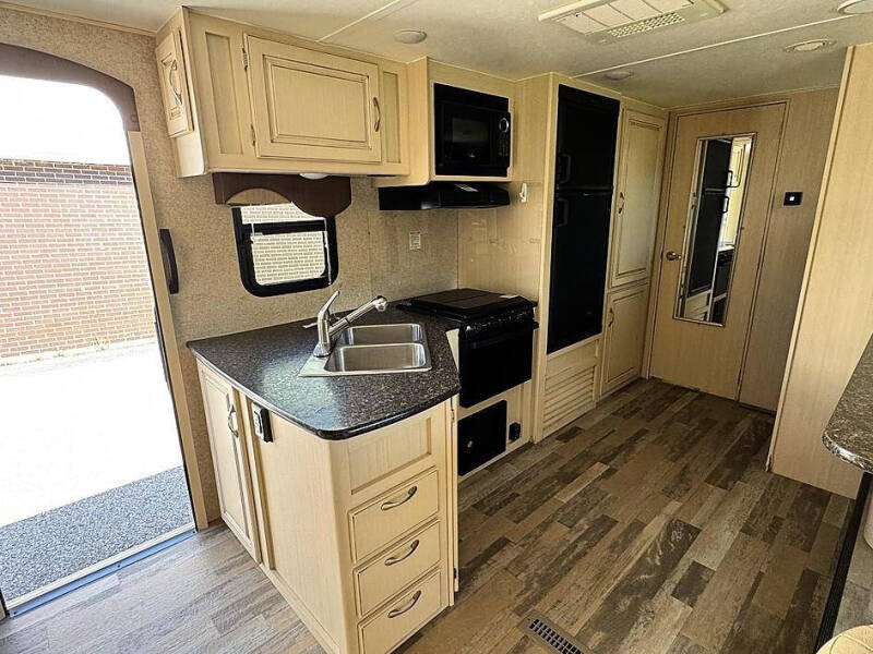 2016 Winnebago Minnie