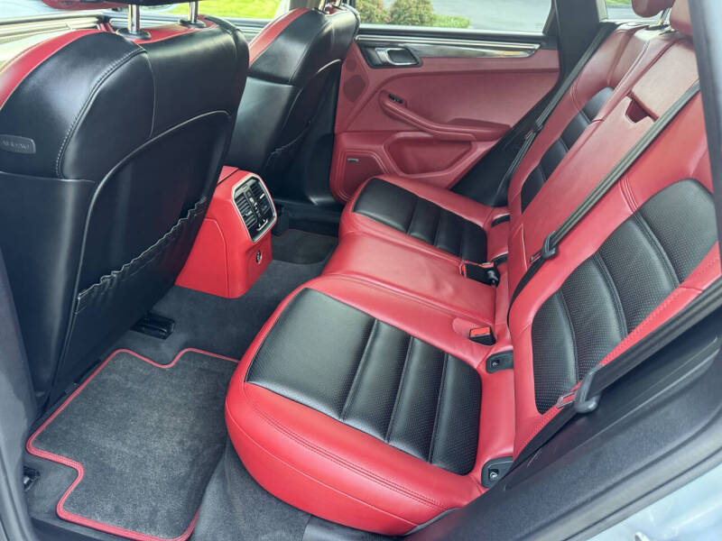 2018 Porsche Macan GTS