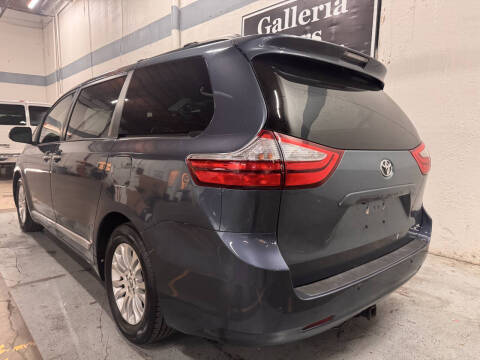 2016 Toyota Sienna XLE Premium 8-Passenger