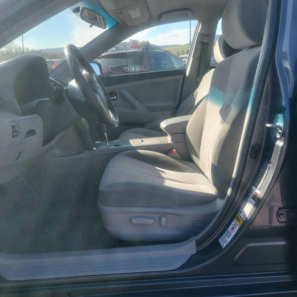 2010 Toyota Camry LE