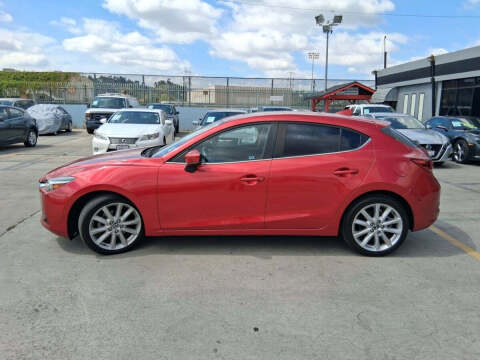 2017 Mazda MAZDA3 Grand Touring