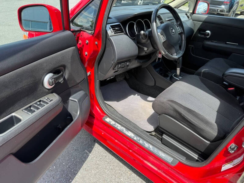 2012 Nissan Versa 1.8 SL