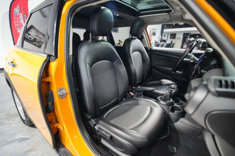 2016 MINI Hardtop 4 Door Cooper