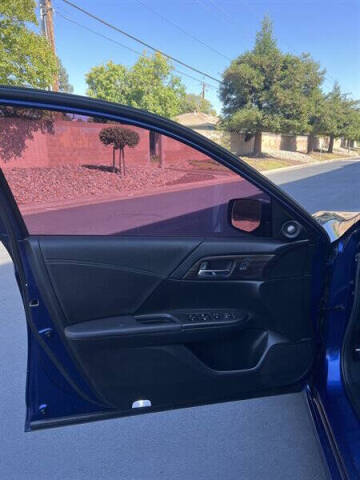 2017 Honda Accord Hybrid Touring