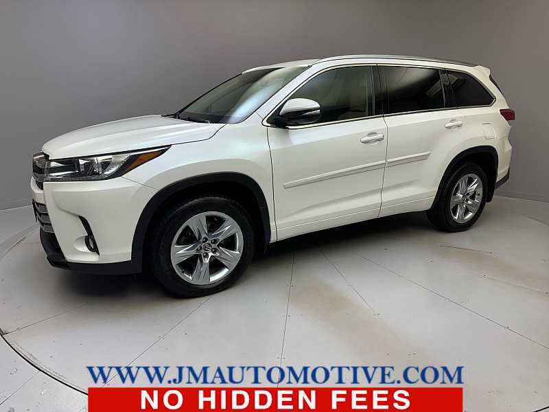 2017 Toyota Highlander Limited's photo