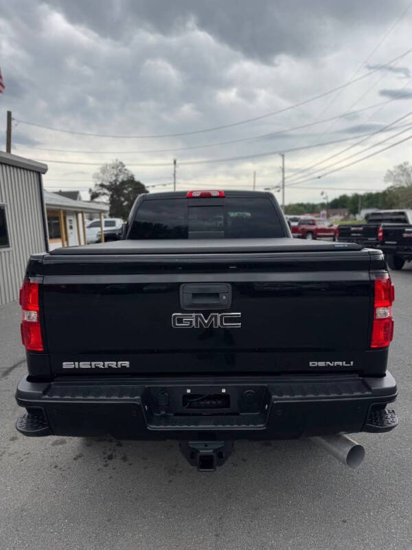 2017 GMC Sierra 2500HD Denali