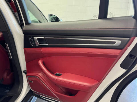 2023 Porsche Panamera