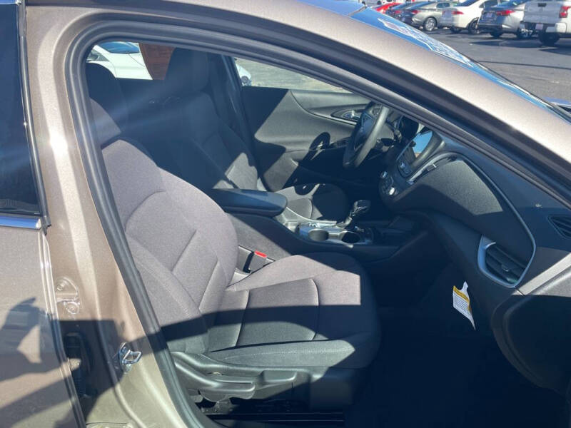 2023 Chevrolet Malibu LS