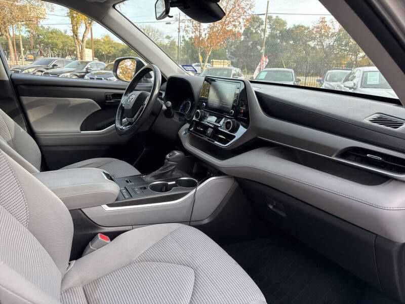 2021 Toyota Highlander Hybrid LE