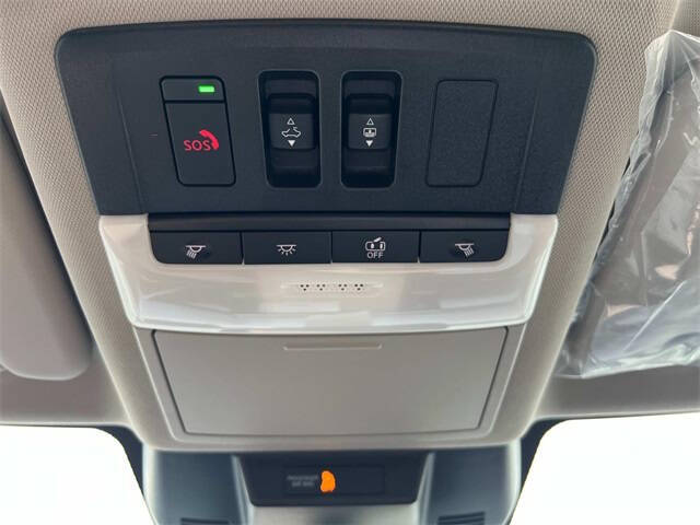 2025 Nissan Rogue SL