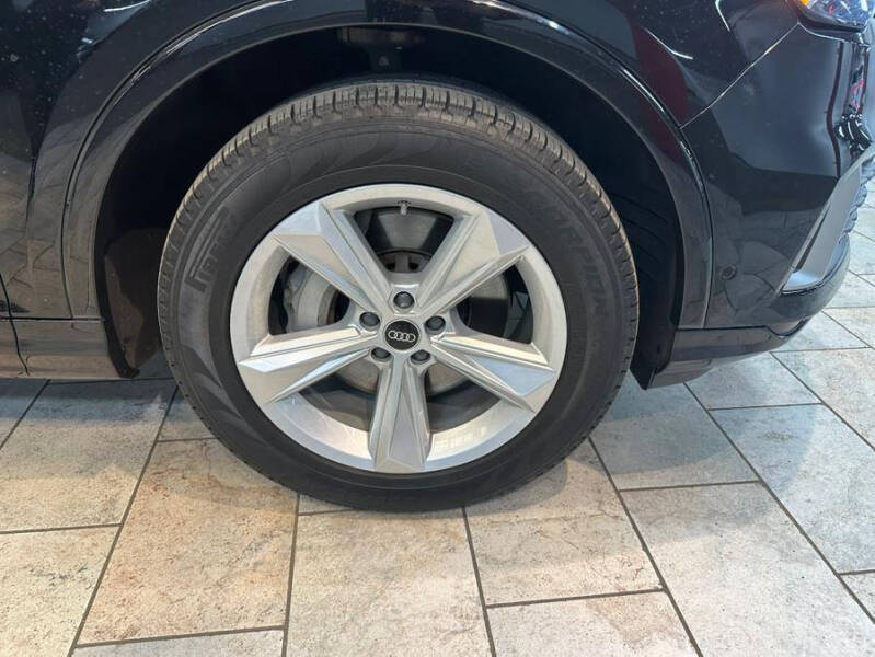 2023 Audi Q7 quattro Premium 55 TFSI