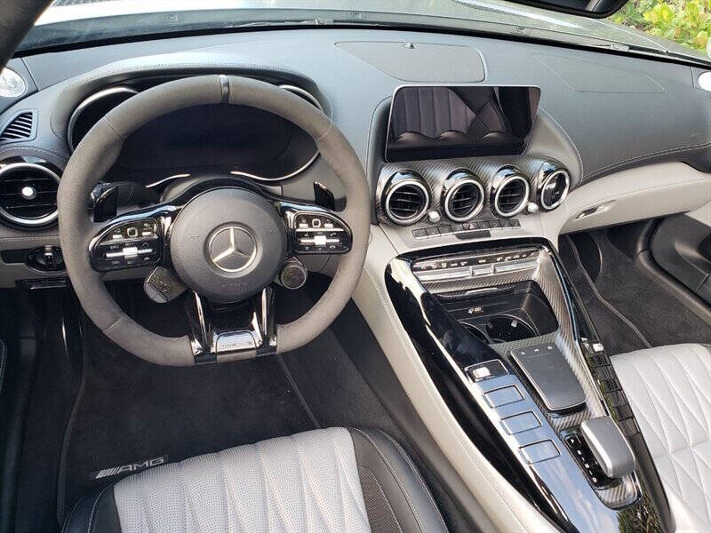 2020 Mercedes-Benz AMG GT 9