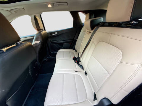 2022 Ford Escape SEL