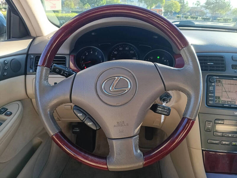 2004 Lexus ES 330