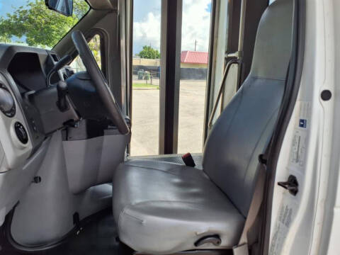 2021 Ford E-Series E-450 SD