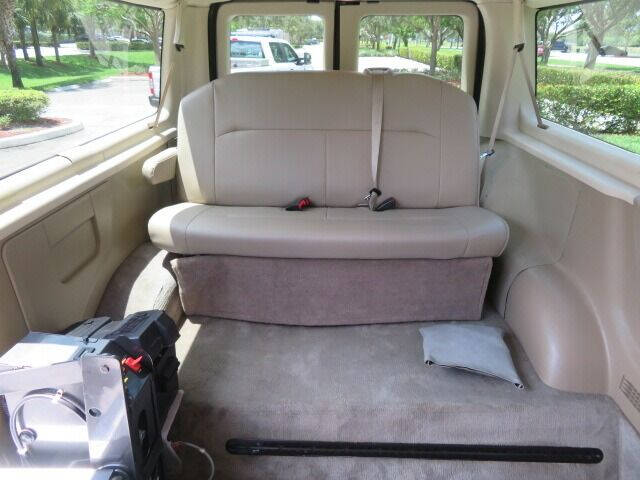 2013 Ford E-Series E-150 XLT