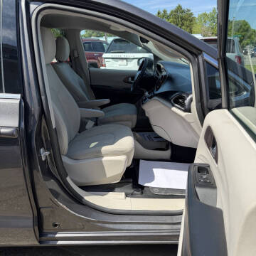 2017 Chrysler Pacifica Touring