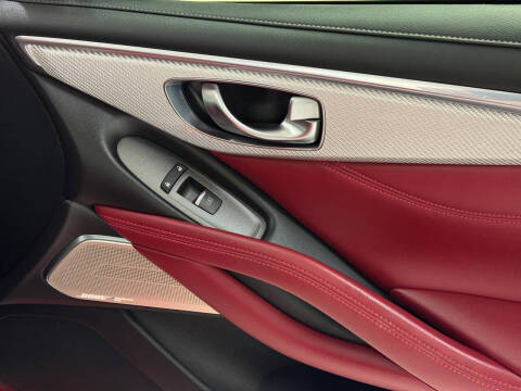 2017 Infiniti Q60 Red Sport 400