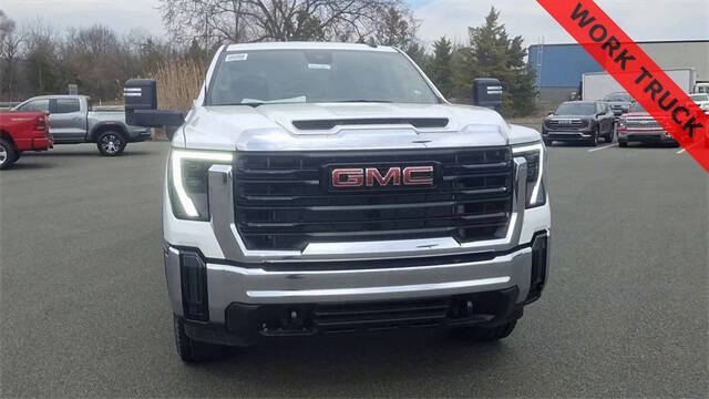 2025 GMC Sierra 2500HD Pro
