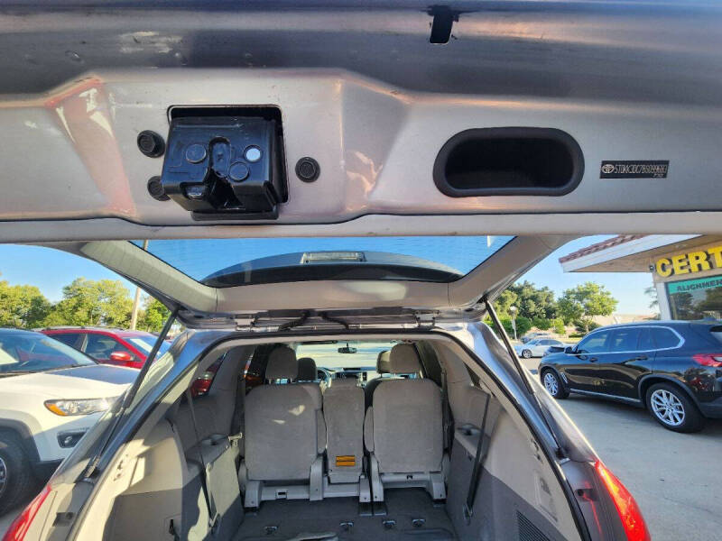 2011 Toyota Sienna