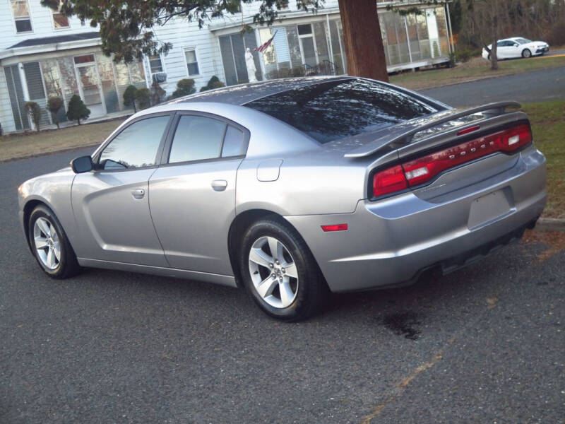 2011 Dodge Charger SE