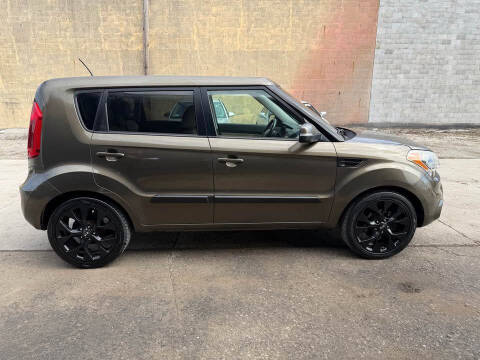 2013 Kia Soul +
