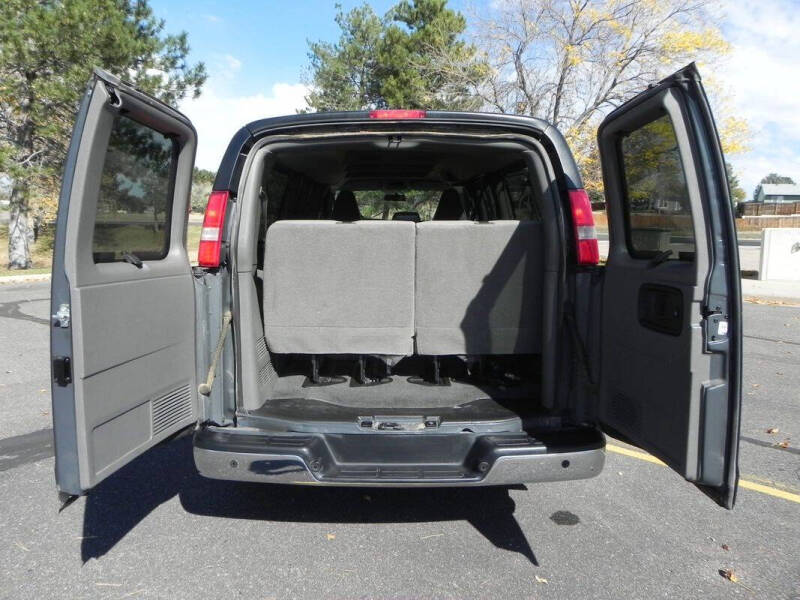 2017 Chevrolet Express LT 3500