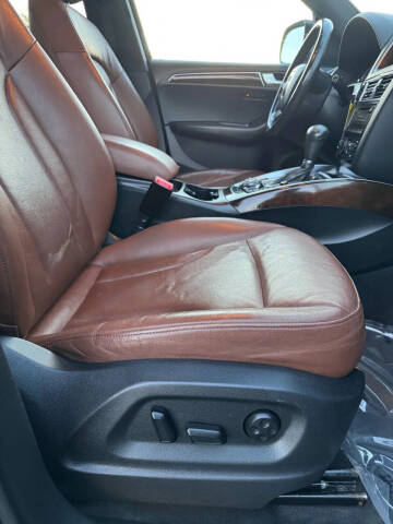 2012 Audi Q5 2.0T quattro Premium Plus