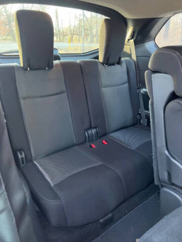 2017 Nissan Pathfinder SV