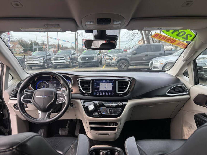 2019 Chrysler Pacifica Touring L