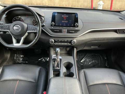 2022 Nissan Altima 2.0 SR