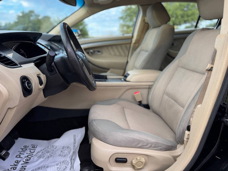 2017 Ford Taurus SEL