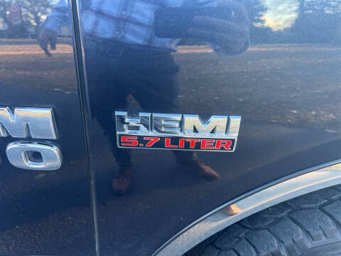 2017 RAM 1500 SLT