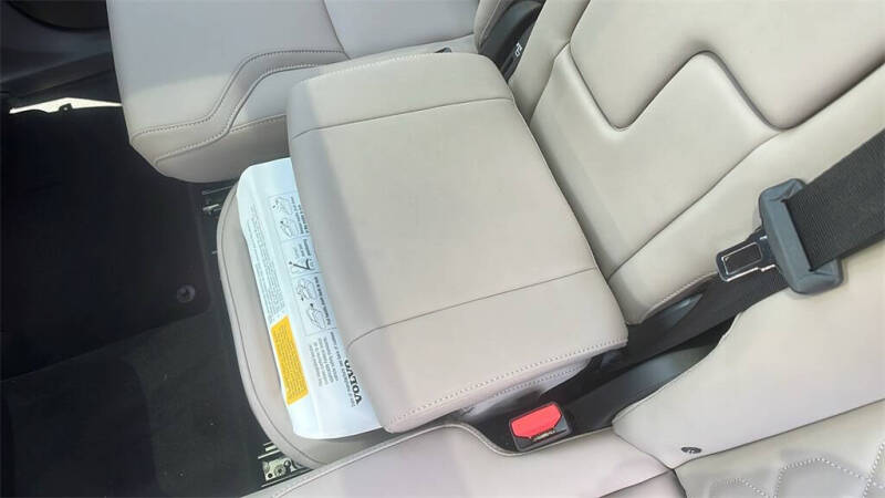 2026 Volvo XC90 B5 Plus 7P