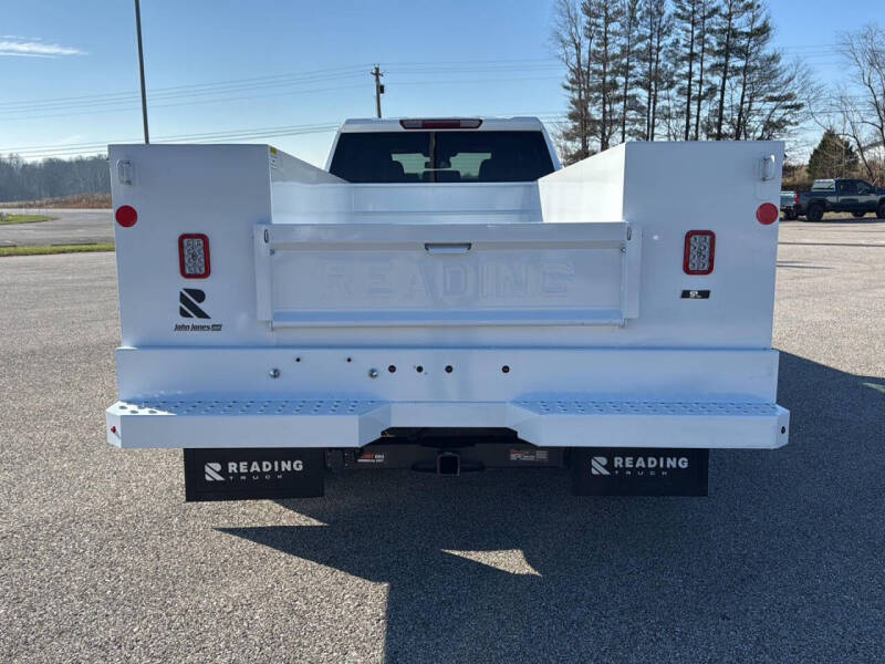2026 Chevrolet Silverado 3500HD CC