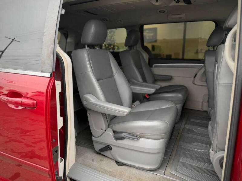 2010 Volkswagen Routan