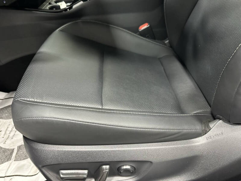 2025 Toyota Prius XLE