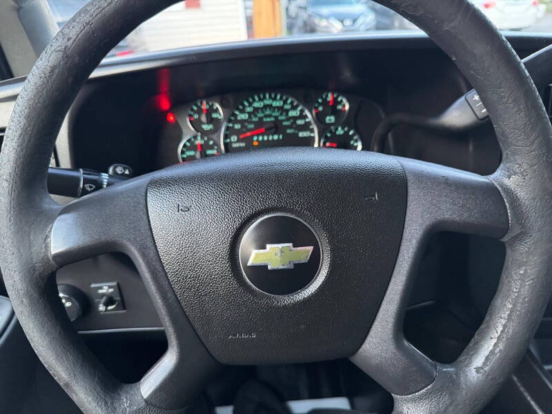 2017 Chevrolet Express 2500