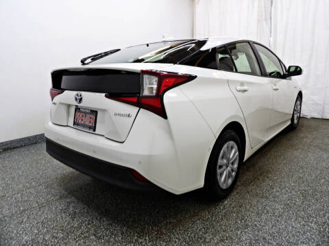 2020 Toyota Prius LE