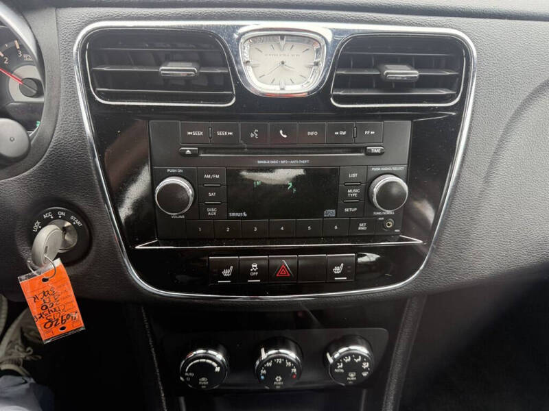 2013 Chrysler 200 Limited