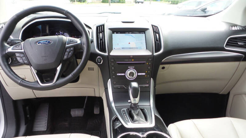 2017 Ford Edge Titanium