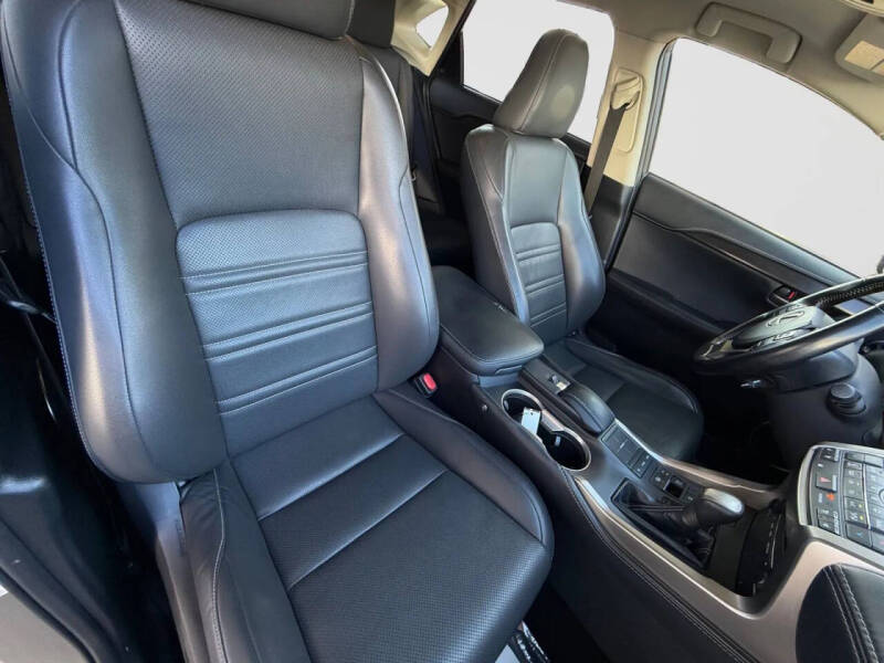 2017 Lexus NX 200t